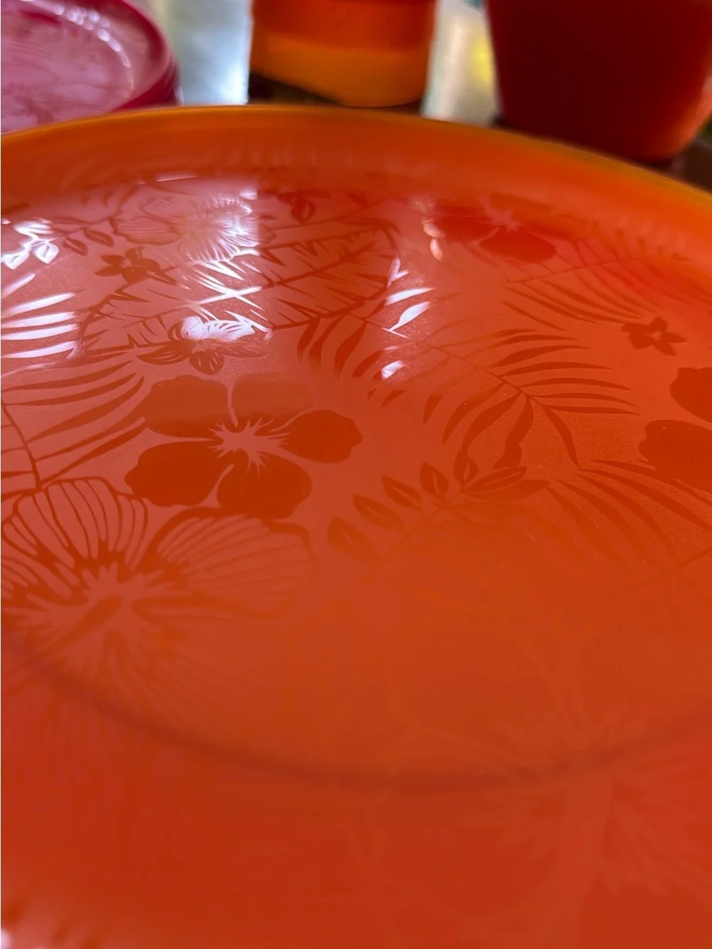 Heavy Reusable Dinnerware Plastic Hawaiian Luau Plates Bowls Cups Set